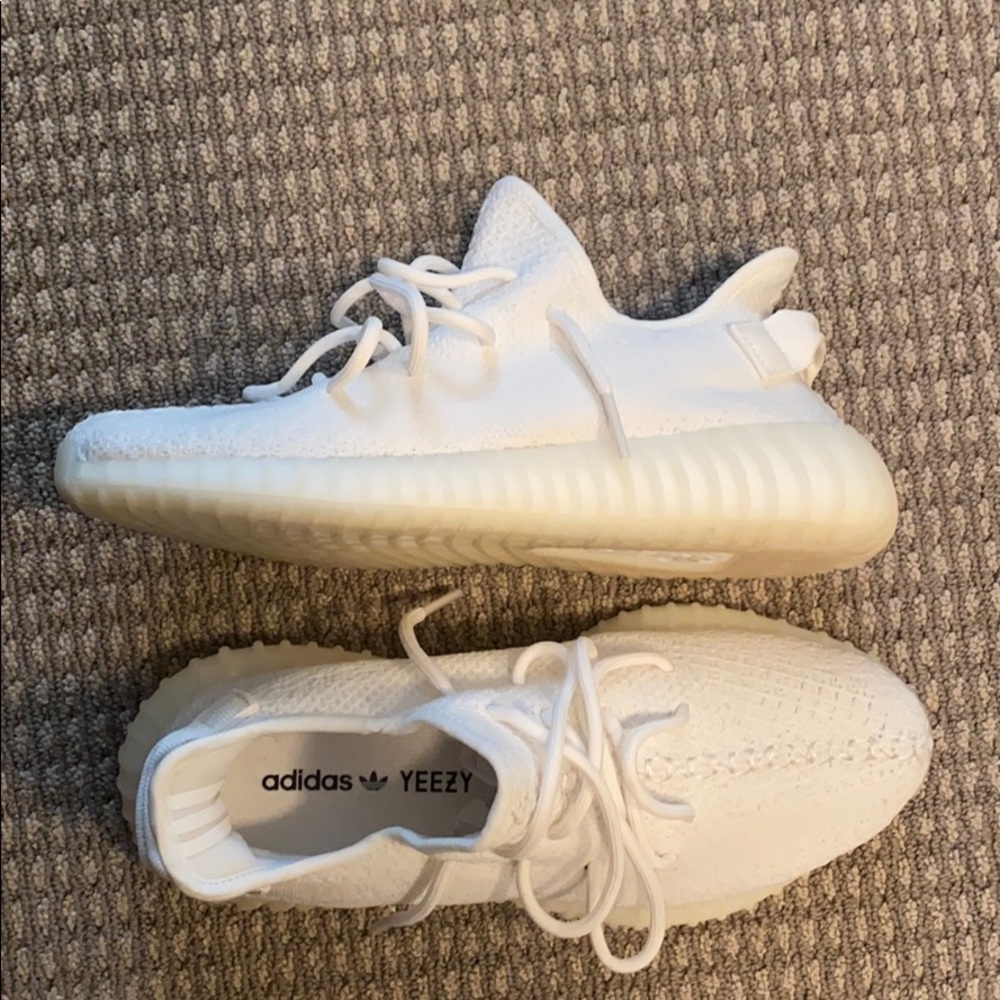 Yeezy 350v2 Triple White
